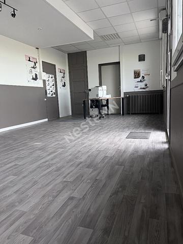 AXE PASSANT LAON-REIMS : Immeuble local commercial + appartement