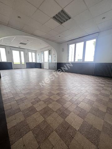 AXE PASSANT LAON-REIMS : Immeuble local commercial + appartement