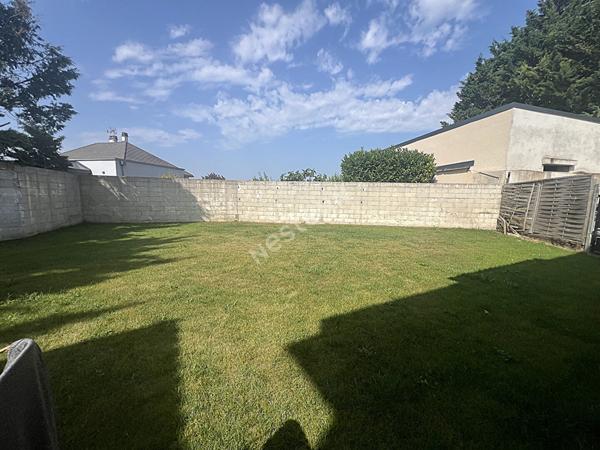 AXE PASSANT LAON-REIMS : Immeuble local commercial + appartement