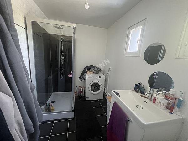 AXE PASSANT LAON-REIMS : Immeuble local commercial + appartement