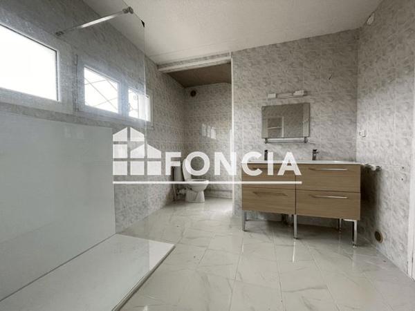 Location Appartement 3 pièces 95.43 m² - 26 AVENUE JEAN CHATEAUREYNAUD Sorges 24420