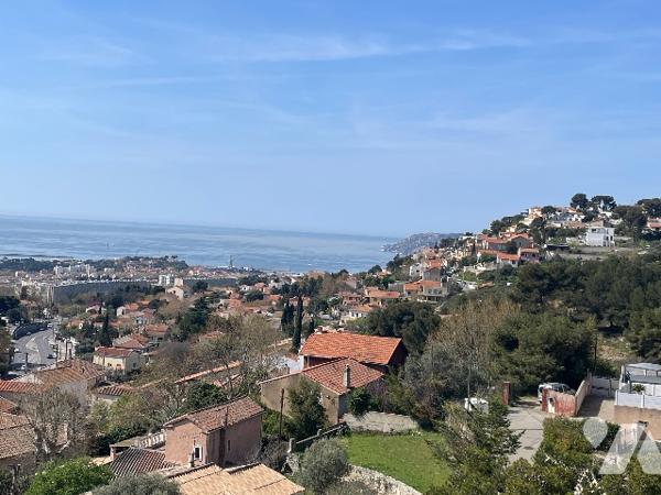 T3 VERDURON 13015 bd Henry Barnier, résidence fermée vue mer, surf 68m², balcon, parking .