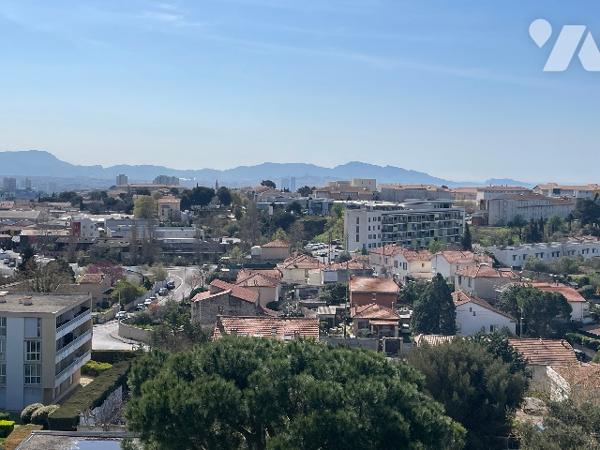 T3 VERDURON 13015 bd Henry Barnier, résidence fermée vue mer, surf 68m², balcon, parking .