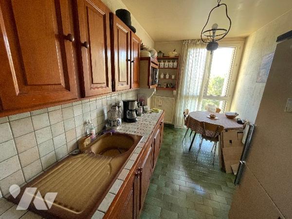 T3 VERDURON 13015 bd Henry Barnier, résidence fermée vue mer, surf 68m², balcon, parking .