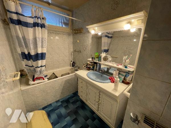 T3 VERDURON 13015 bd Henry Barnier, résidence fermée vue mer, surf 68m², balcon, parking .