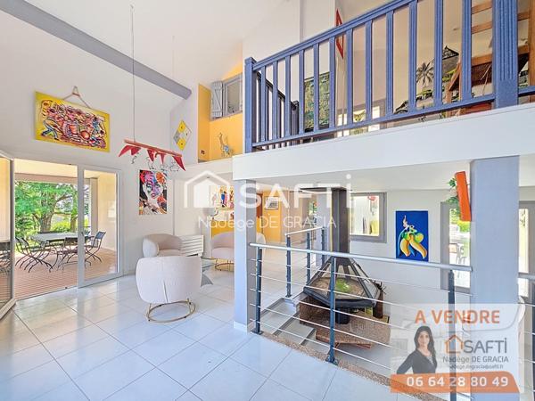 Maison d'architecte T7 260m2  sur les coteaux