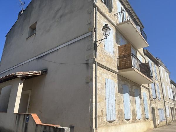 Immeuble 276 120 € Condom 310 m² DPE E