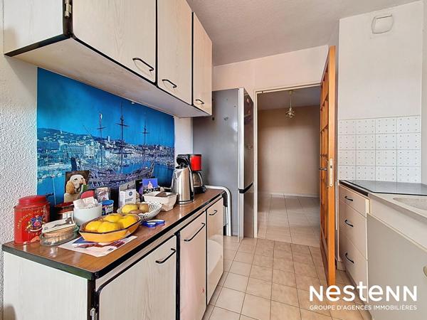 Coeur de ville Cavalaire-sur-Mer - dernier étage - 3 chambres - 41 m² de terrasse et garage de 18 m²