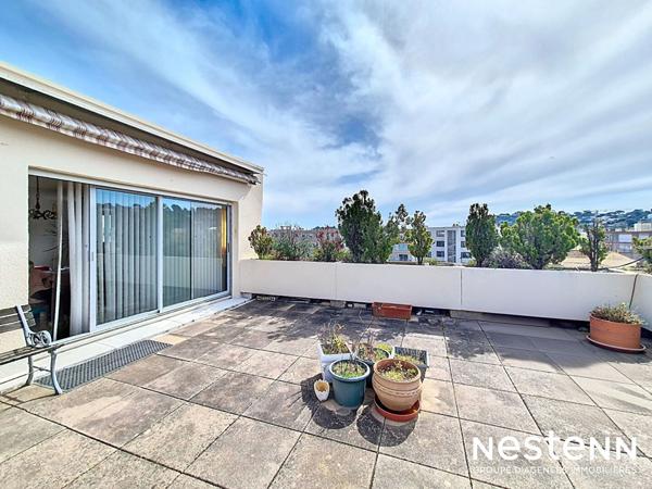 Coeur de ville Cavalaire-sur-Mer - dernier étage - 3 chambres - 41 m² de terrasse et garage de 18 m²