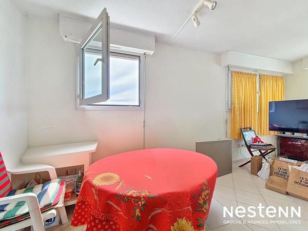 Coeur de ville Cavalaire-sur-Mer - dernier étage - 3 chambres - 41 m² de terrasse et garage de 18 m²