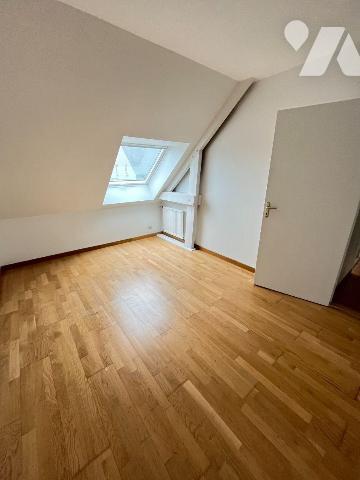 RENNES / LA POTERIE / T3 - DERNIER ETAGE

Situé au troisième et dernier étage d'une coproprié...