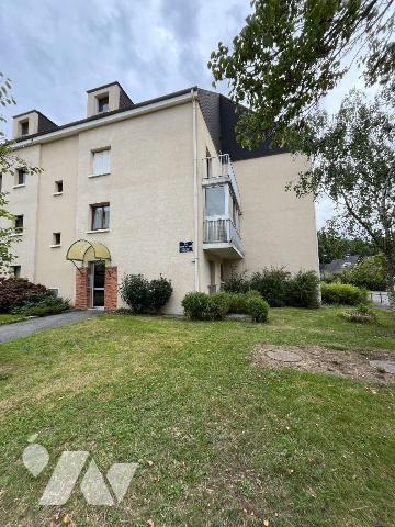 RENNES / LA POTERIE / T3 - DERNIER ETAGE

Situé au troisième et dernier étage d'une coproprié...