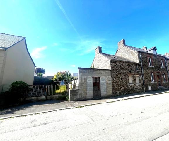 Maison à vendre 5 pièces SAINT GUINOUX (35), 850 m² de terrain