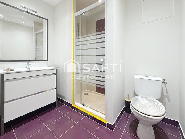 Maison T3 mitoyenne avec grange et terrain