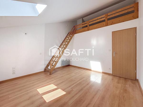 Maison T3 mitoyenne avec grange et terrain