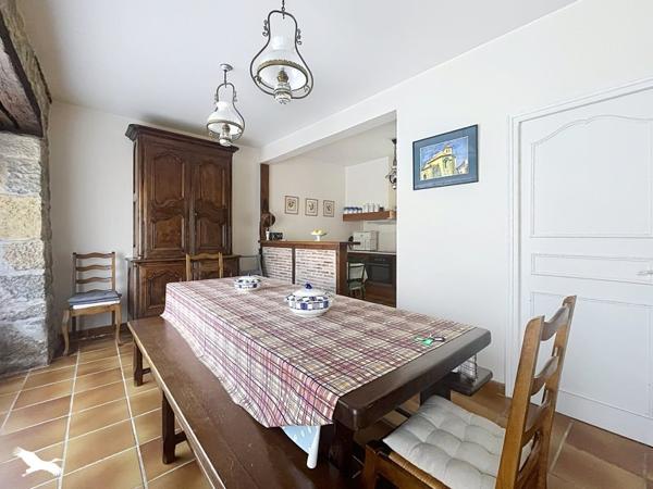 Maison 210 000 € Puybrun 8 p 201 m² DPE D
