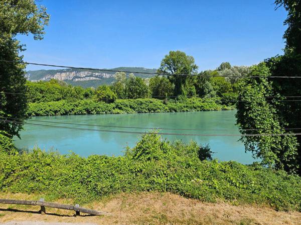 Location Maison 5 pièces Saint-Genix-sur-Guiers 73240 à la location
