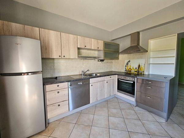Location Maison 5 pièces Saint-Genix-sur-Guiers 73240 à la location