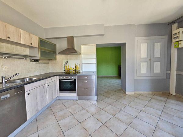 Location Maison 5 pièces Saint-Genix-sur-Guiers 73240 à la location