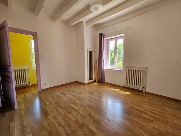 Location Maison 5 pièces Saint-Genix-sur-Guiers 73240 à la location