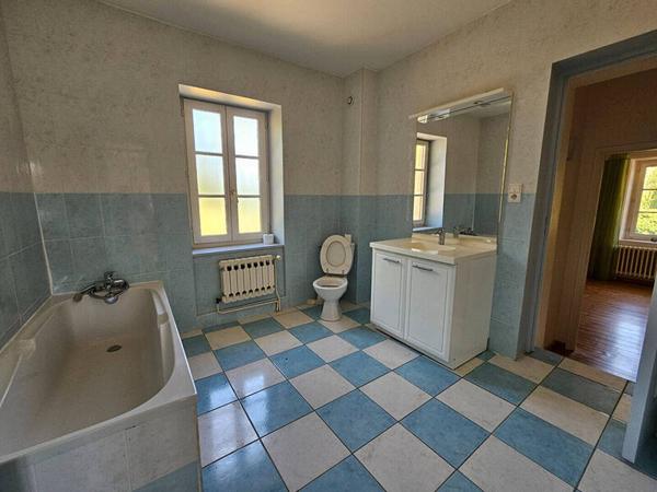 Location Maison 5 pièces Saint-Genix-sur-Guiers 73240 à la location