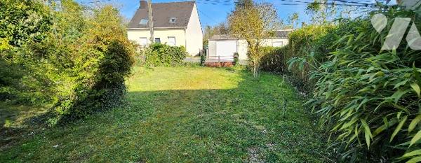 Petite maison de vacances sur terrain constructible de 847m²