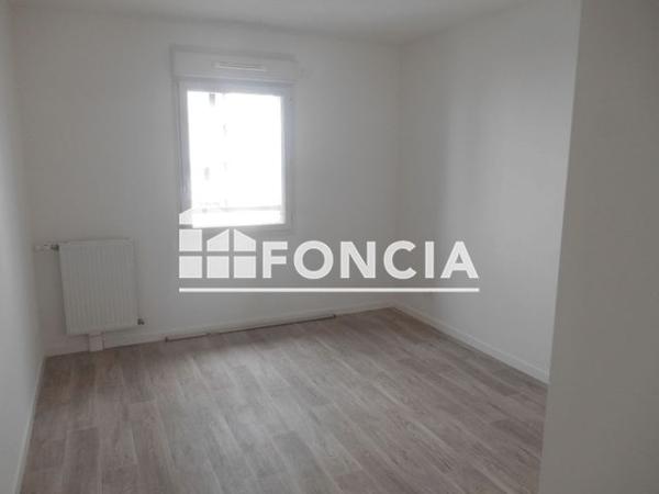 Location Appartement 2 pièces 40.3 m² - 22 AVENUE DE LA MARNE Vannes 56000