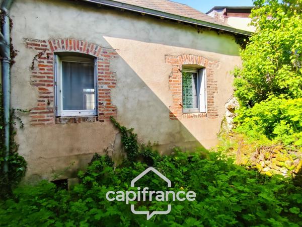 Local/bureau à vendre BESSE SUR BRAYE (72)