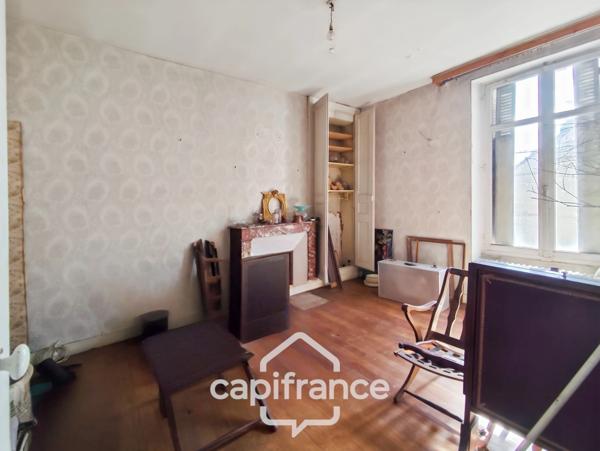 Local/bureau à vendre BESSE SUR BRAYE (72)