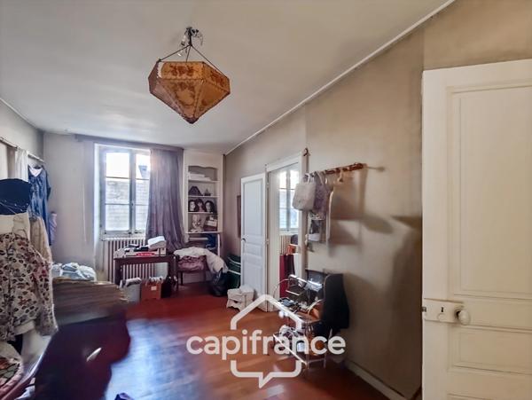 Local/bureau à vendre BESSE SUR BRAYE (72)