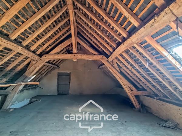 Local/bureau à vendre BESSE SUR BRAYE (72)