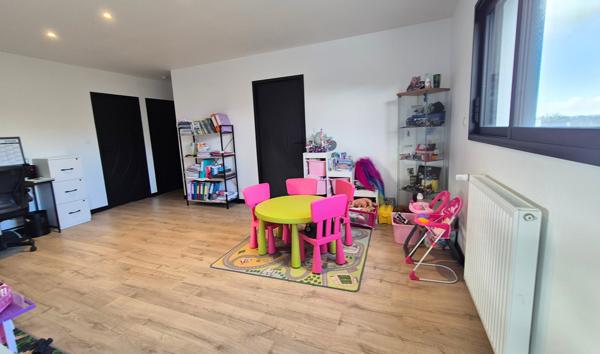 Quimper (29000) QUIMPER Proche MAISON ULTRA MODERNE DE 7 PIECES PRINCIPALES SUR 545 M²
