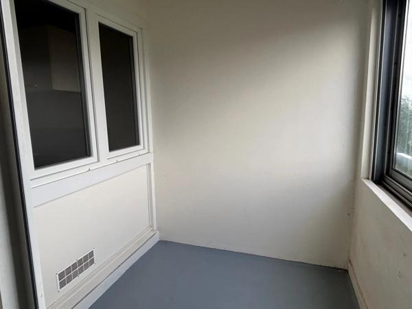 Location                                                      Appartement
                        
                     3 pièces                      67 m2                     à Chartres