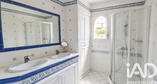 Maison à vendre 6 pièces 149 m² Léognan