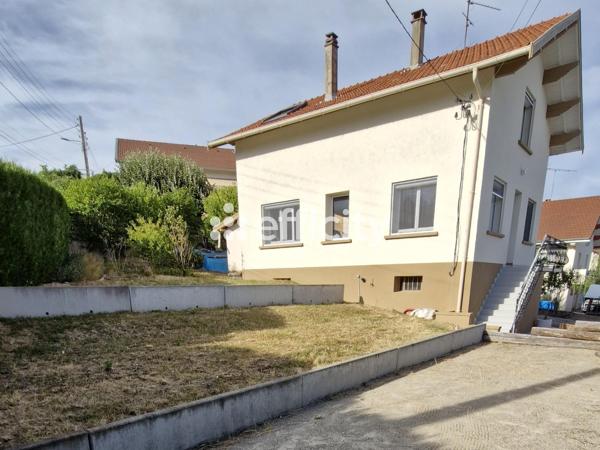 Maison
         5 pièces
        - 115 m² Exclusivité 275 000 € *