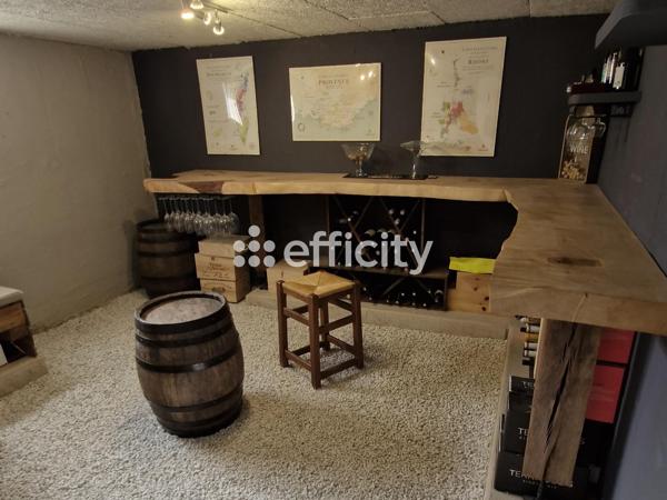 Maison
         5 pièces
        - 115 m² Exclusivité 275 000 € *