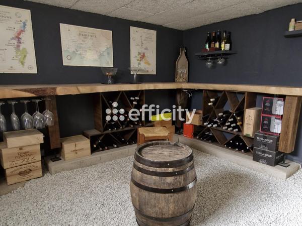 Maison
         5 pièces
        - 115 m² Exclusivité 275 000 € *