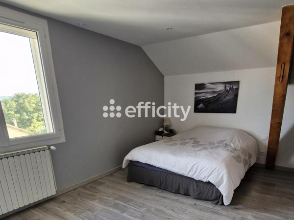 Maison
         5 pièces
        - 115 m² Exclusivité 275 000 € *