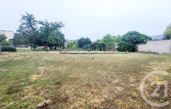 Terrain à vendre  4236 m2 MONTLUCON - 03