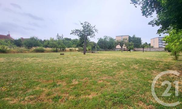 Terrain à vendre  4236 m2 MONTLUCON - 03