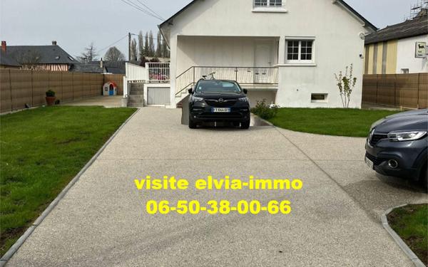 Immeuble à vendre    10 pièces •  Bourg-Achard