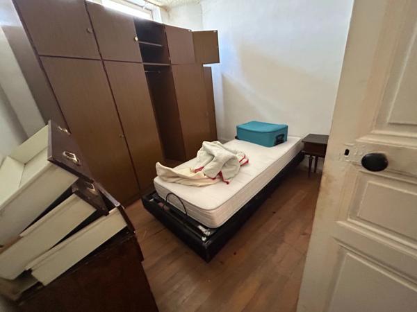 Maison à vendre 110,000€ CERESTE (04)