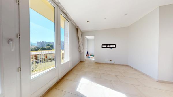 Appartement Fontaine 4 pièces 67 m2