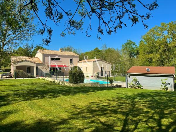 Maison contemporaine 7 chambres, double garage et piscine