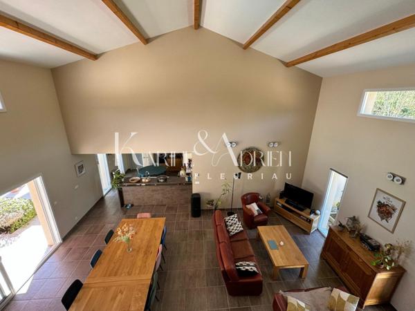 Maison contemporaine 7 chambres, double garage et piscine