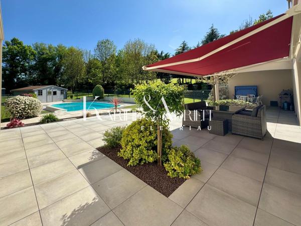 Maison contemporaine 7 chambres, double garage et piscine