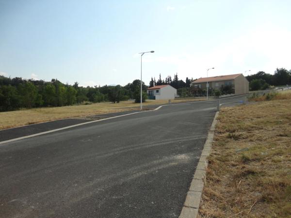 Dpt Pyrénées Orientales (66), à vendre PRADES Terrain constructible 337 m², 3 faces, libre constructeur