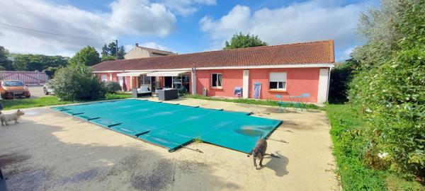 BELLE VILLA DE PLAIN PIED AVEC PISCINE QUARTIER CANONGES PROCHE TOUTES COMMODITES ET AXE ROUTIERS TOUT EN ETANT AU CALME