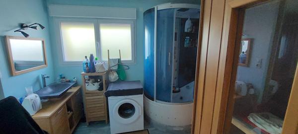 BELLE VILLA DE PLAIN PIED AVEC PISCINE QUARTIER CANONGES PROCHE TOUTES COMMODITES ET AXE ROUTIERS TOUT EN ETANT AU CALME