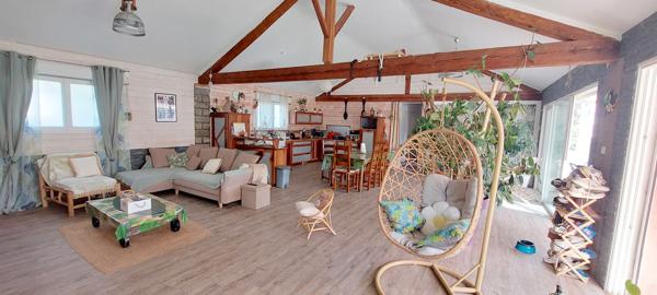 BELLE VILLA DE PLAIN PIED AVEC PISCINE QUARTIER CANONGES PROCHE TOUTES COMMODITES ET AXE ROUTIERS TOUT EN ETANT AU CALME